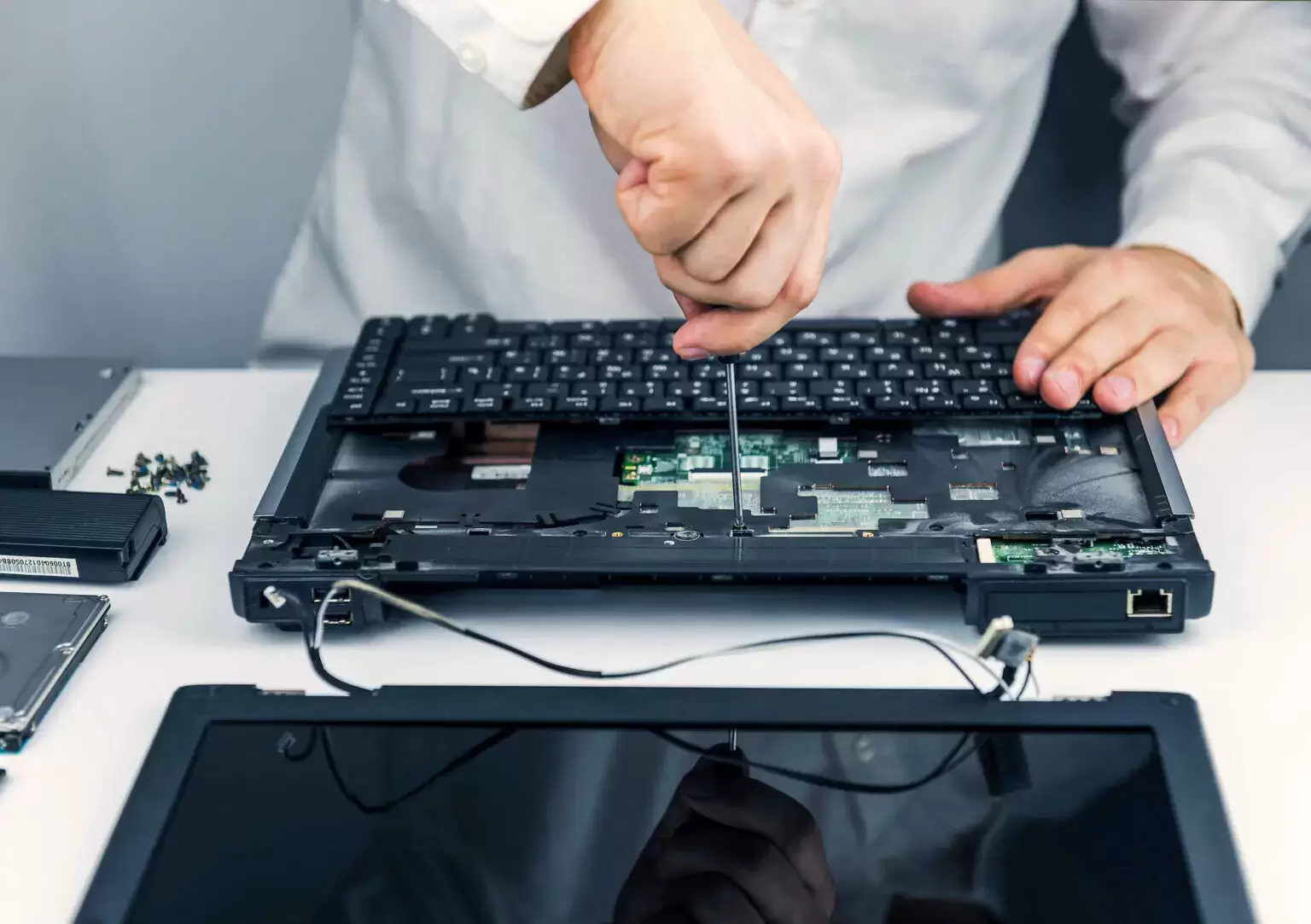 آشنایی با خرابی سیستم لپ تاپ msi